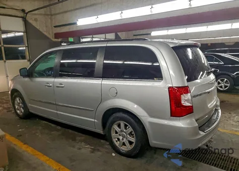 2012 Chrysler Town & Country Touring L z USA, uszkodzony, nr VIN 2C4RC1CG2CR150358